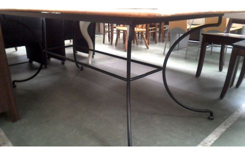 TAFEL EETKAMER POOT ZWART METAAL BLAD