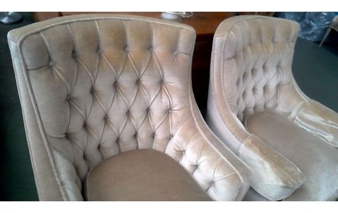 SILLÓN DE CUERO CLUB LA UNIDAD CAFÉ TERCIOPELO