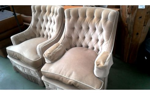 SILLÓN DE CUERO CLUB LA UNIDAD CAFÉ TERCIOPELO