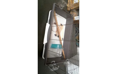 VOGELKOOI GRIJS PVC + ACCESSOIRES SAVIC