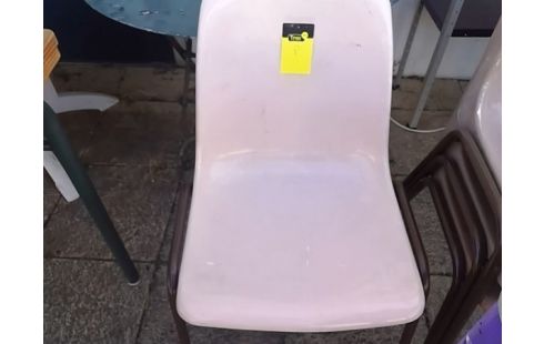 LOT DE 4 CHAISES PLASTIQUE MARRON