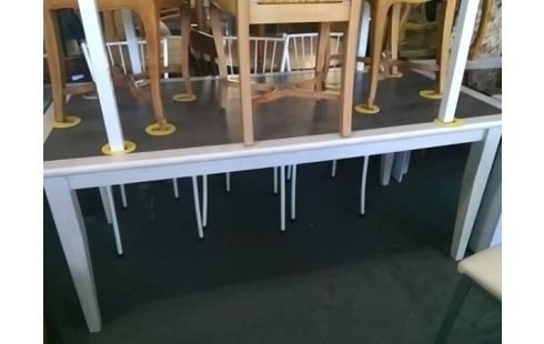 TABLE BOIS BLANC ET NOIR