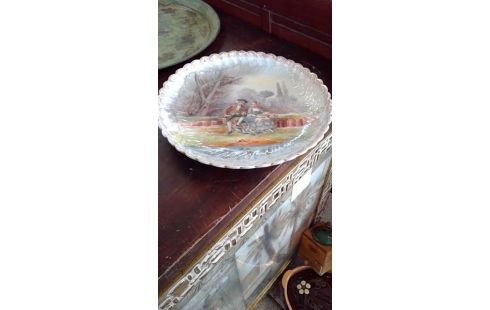 PLAT PORCELAINE  SCENE ROMANTIQUE