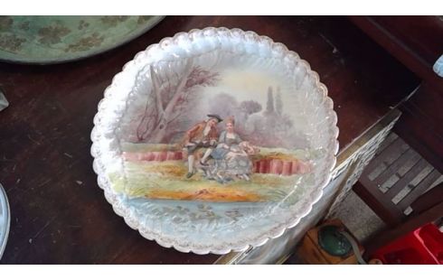 PLAT PORCELAINE  SCENE ROMANTIQUE