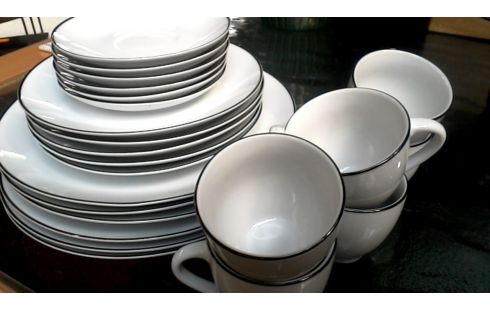 SERVIES WIT PORSELEIN BON BISTRO