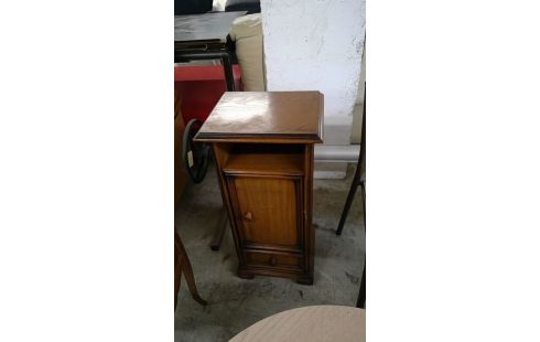 BIJZETMEUBEL