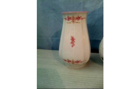 VASE PORCELAINE