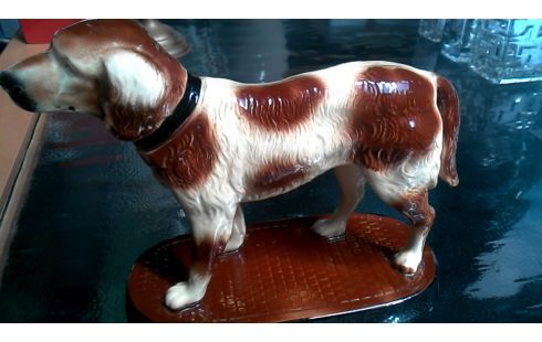 BEELD HOND AARDEWERK