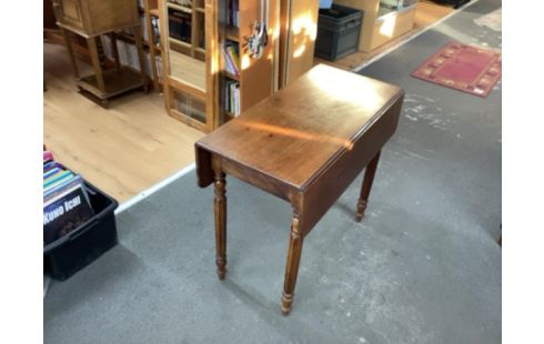 TABLE PETIT MODELE RUSTIQUE 2 ABATTANTS