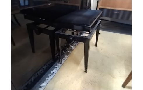 TABOURET DE PIANO .