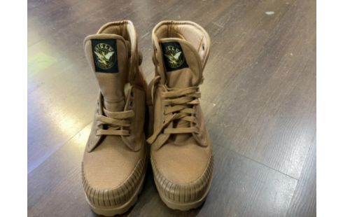 CHAUSSURES PAIRE AIGLE 42
