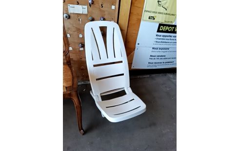SIEGE PVC BAS BLANC PLIABLE