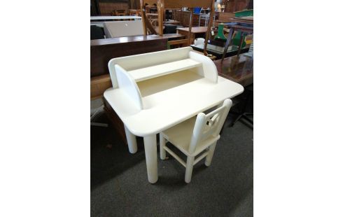 BUREAU + CHAISE