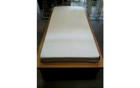 BED, , HOUT