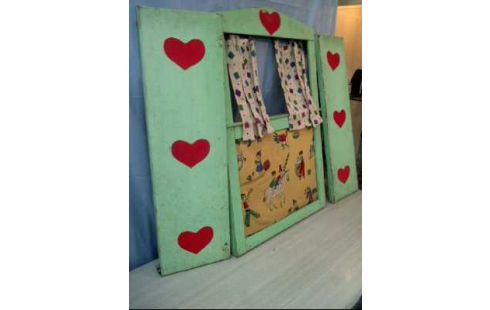 KASPERLTHEATER HOLZ