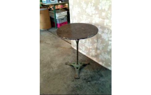 TABLE DE JARDIN