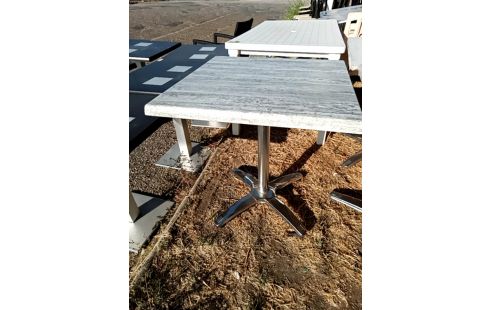 TABLE BISTROT