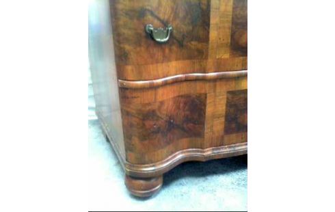 COMMODE