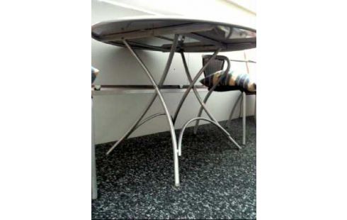 TABLE DE JARDIN
