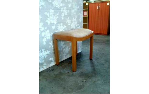 HOCKER HOLZ 4-BEINIG POLSTER STOFF GESTR.