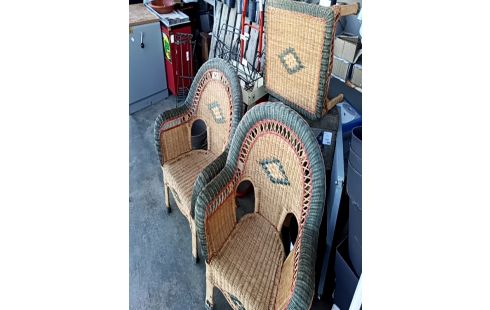 FAUTEUIL ROTIN LA PAIRE + TABLE BASSE