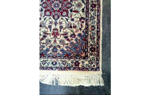 TAPIS CREME