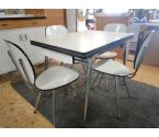 TABLE DE CUISINE FORMICA + 4 CHAISES