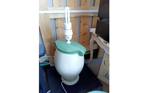 PIED DE LAMPE