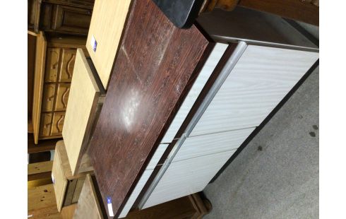 MEUBLE DE CUISINE FORMICA