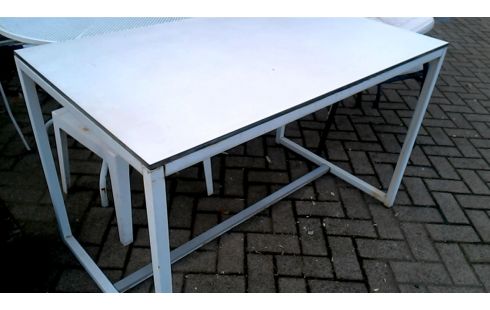 TABLE DE JARDIN BLANCHE METAL