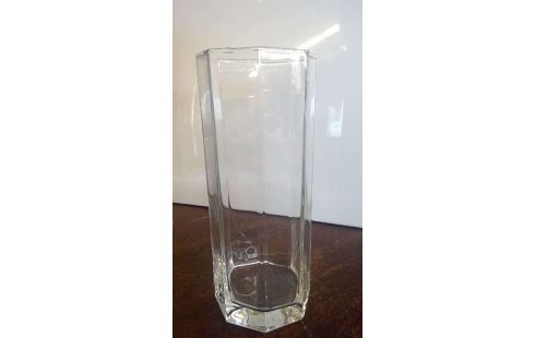 VASE 