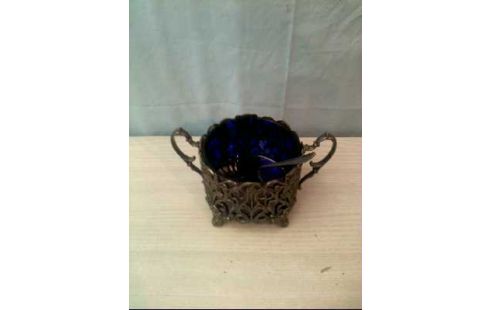 ZUCKERSCHALE BLAU GLASEIN. METALLFASS.