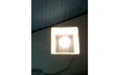 TISCHLAMPE ECKIG GLASSCHIRM METALLFUß