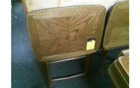 TABOURET PLIANT BOIS (BARRE CASSEE)