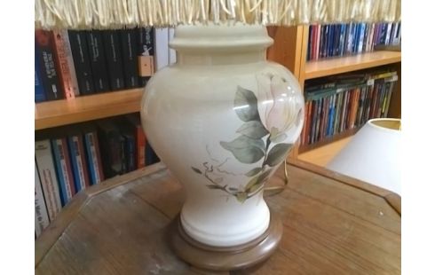 LAMPE A POSER MOTIF FLEURS