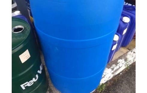 BIDON PLASTIQUE BLEU OUVERT