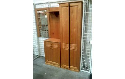 GARDEROBE HOLZ HELL