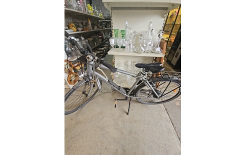 VELO ÉLECTRIQUE AXEL+ACC RES