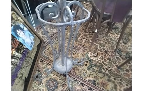 PORTE MANTEAUX METAL GRIS .