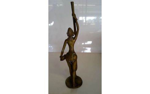 STATUE