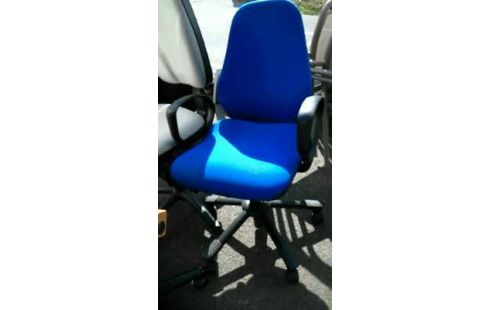 FAUTEUIL DE BUREAU BLEU