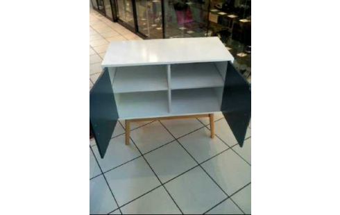 COMMODE