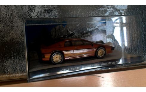 SPEELGOED AUTO LOTUS ESPRIT