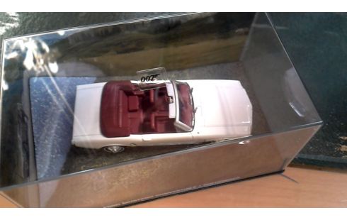 JOUET, , VOITURE BLANCHE