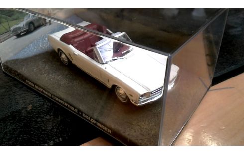 JOUET, , VOITURE BLANCHE