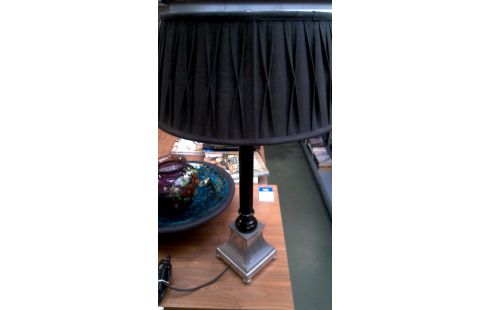TAFELLAMP ZILVER EN ZWART