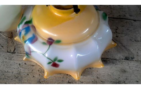 HANGLAMP WIT GEEL OPAAL BLOEMEN ANTIEK