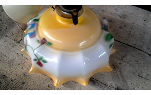 HANGLAMP WIT GEEL OPAAL BLOEMEN ANTIEK